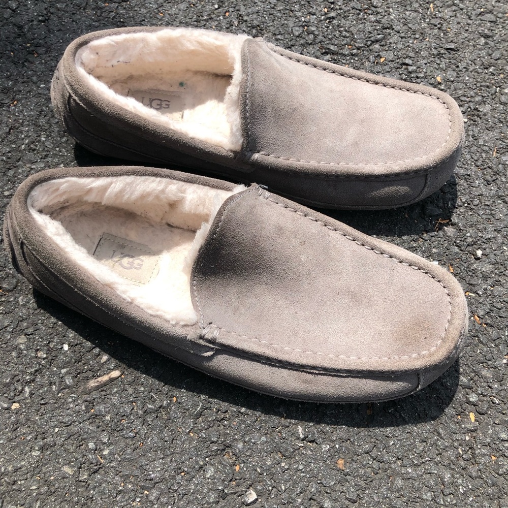 UGG Charcoal Suede Slipper